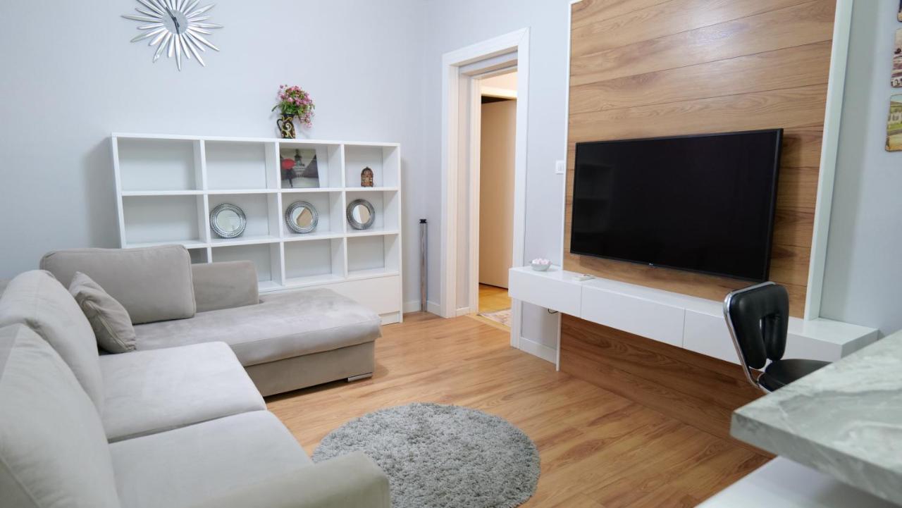 City Center Apartment Niko 04 تيرانا المظهر الخارجي الصورة